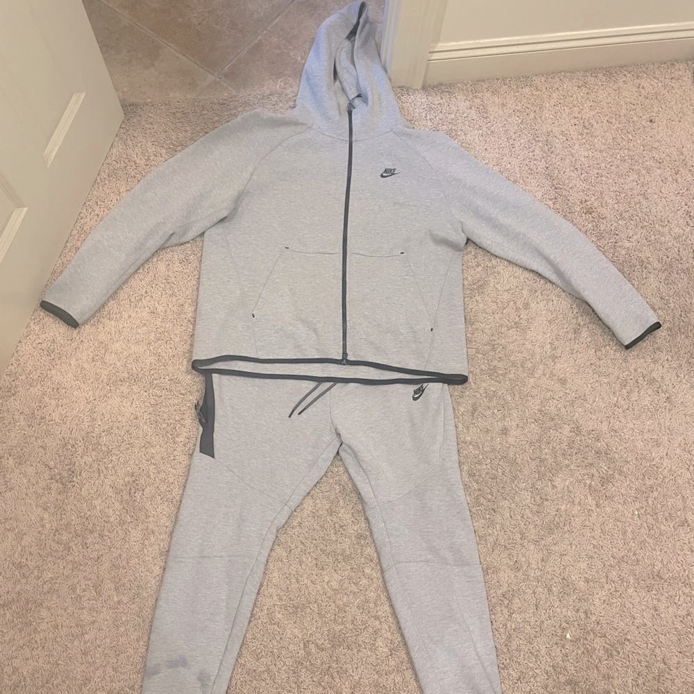 Men’s Nike Gray Sweatsuit